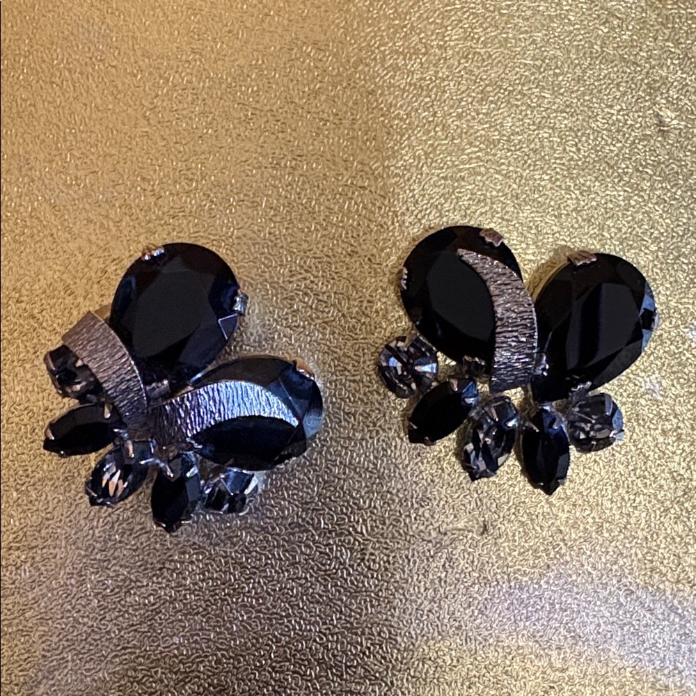 Women’s Vintage Black & Silver Rhinestone Bracelet and Clip Earring Jewelry Set - Picture 6 of 6